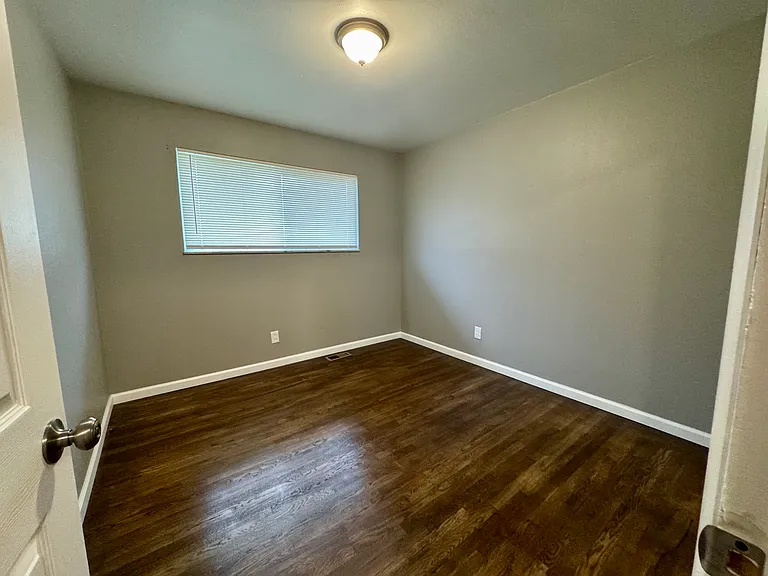 6269 N Hanley Rd — Photo 3