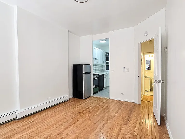 60 W 45th St #3R — Photo 3