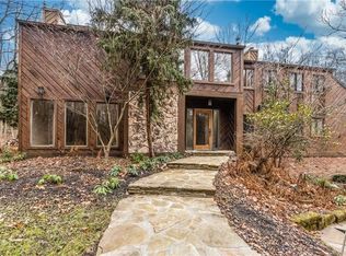 290 Valley Rd, Wexford, PA 15090