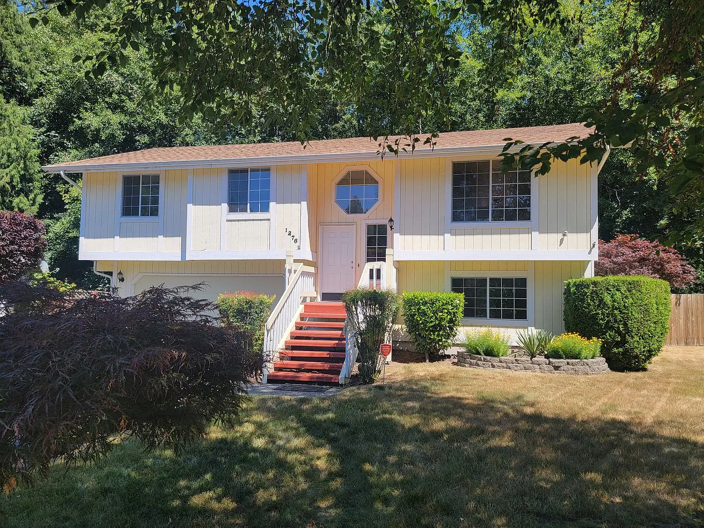 Bright and Beautiful 4 bed in convenient CK location! — Photo 2