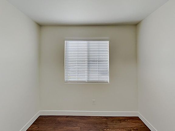 3rd image of 9509 Fox Forest Ave