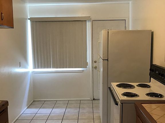 5th image of 2028 N 1st St