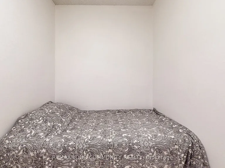 100 Harrison Garden Blvd S #1422 — Photo 29