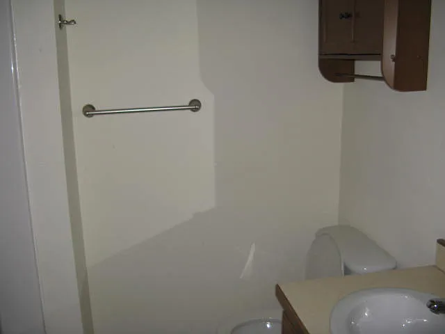 2802 S Highland Ave — Photo 7