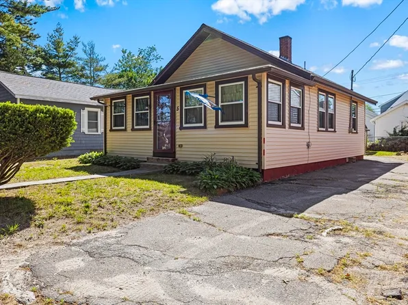 5 Meade St, Wareham, MA 02571