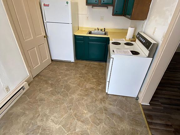 3rd image of 1225 Gomber Ave #A