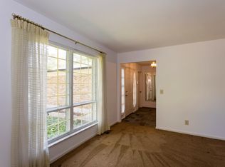 137 Dogwood Dr, Loveland, OH 45140