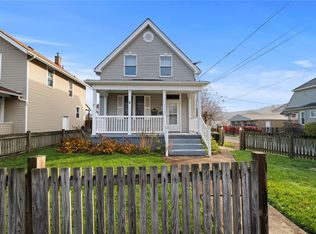 180 Center St, Springdale, PA 15144