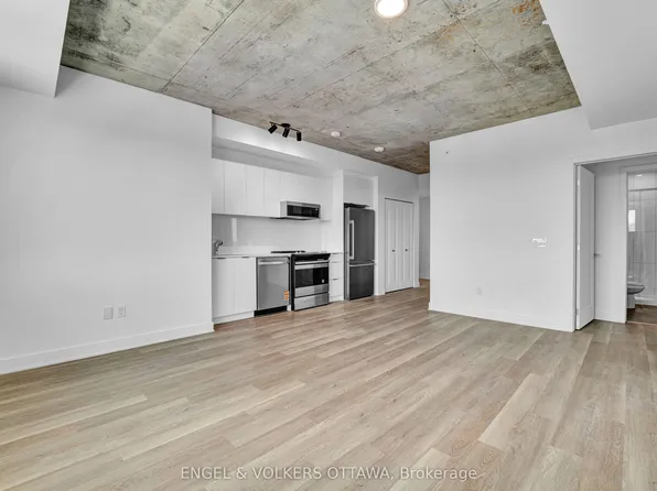 1655 Carling Ave, Ottawa, ON