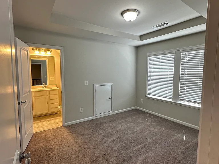 3040 Regal Crown Dr — Photo 9