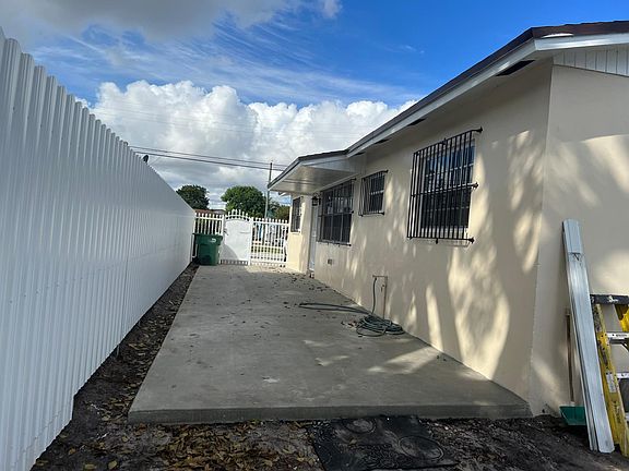 3rd image of 15261 NW Railroad Dr