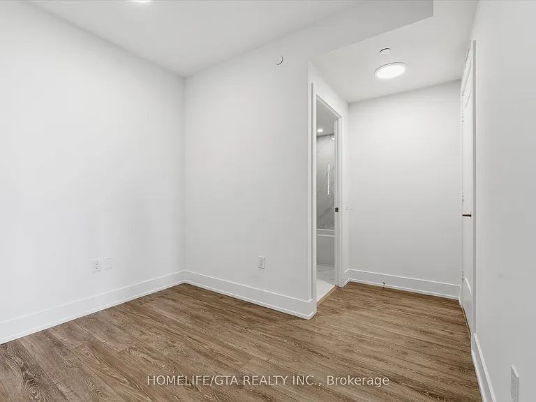858 Dupont St #802 — Photo 9