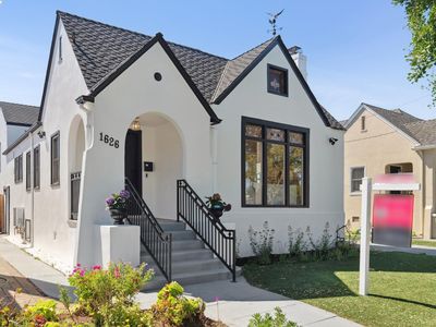 1626 Versailles Ave, Alameda, CA, 94501