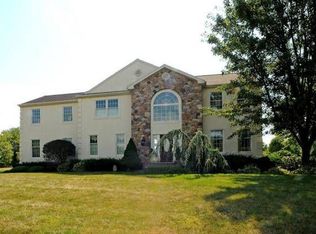 511 E Creamery Rd, Perkasie, PA 18944