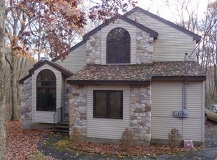 140 Sandy Pine Trl, Milford, PA 18337