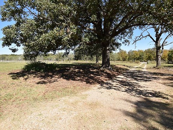 3rd image of 657 N Fm 908
