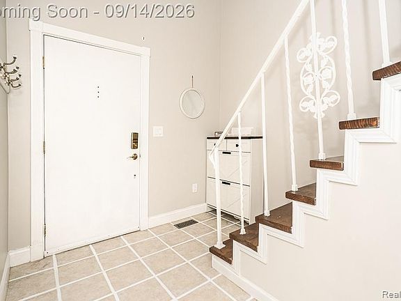 5th image of 104 Manor Way