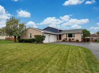 784 Darsha Rd, New Lenox, IL 60451