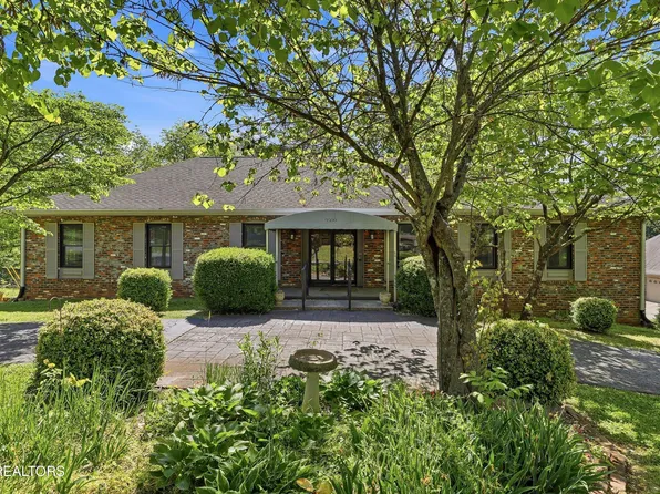 9500 Briarwood Dr, Knoxville, TN 37923