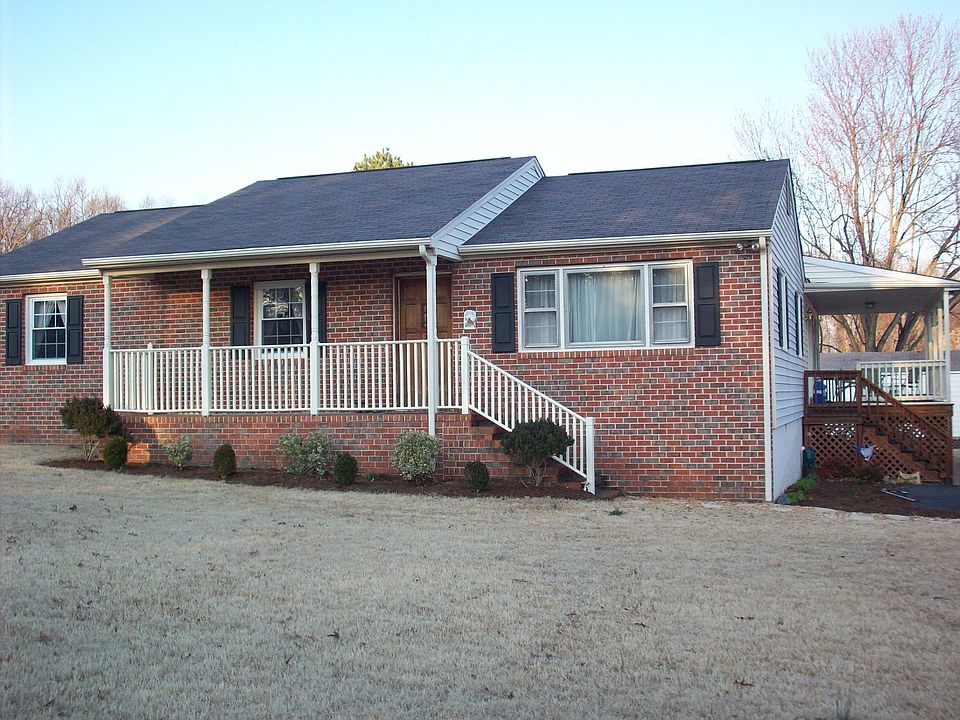 Home with Country Setting
