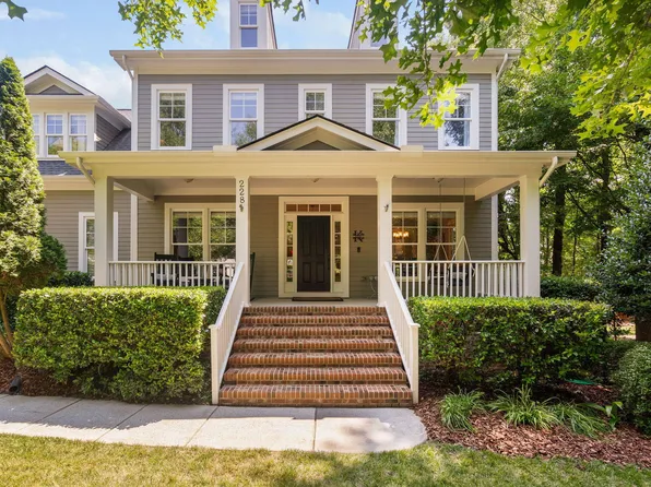 228 Grantwood Dr, Holly Springs, NC 27540