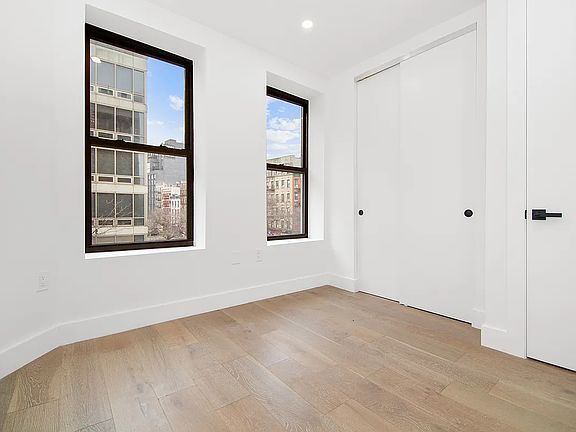 4th image of 294 E Houston St #4