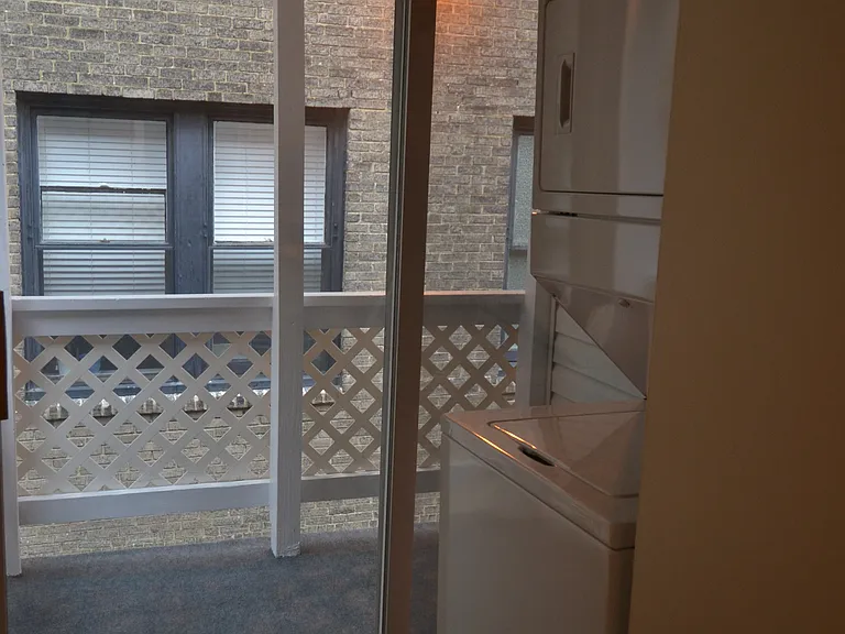 321 S 16th St #2R — Photo 9