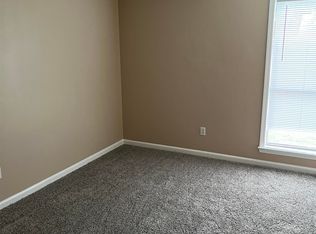 2426 Lake Edge Dr, Cordova, TN 38016