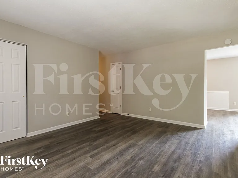 6005 Dollar Hide South Dr — Photo 5