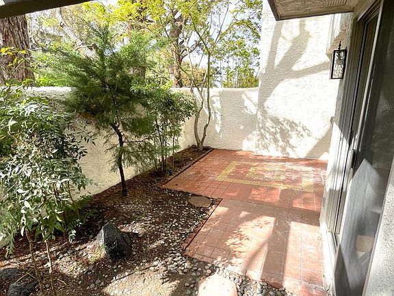 4th image of 81 Cottonwood Cir