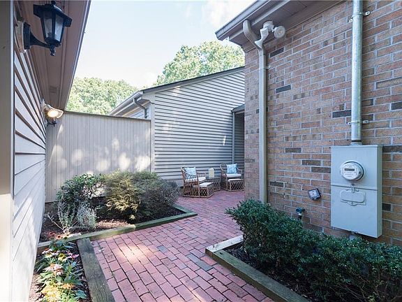 5th image of 105 Pine Glen Dr