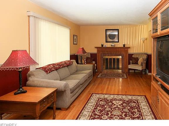 2nd image of 3240 Estates Cir