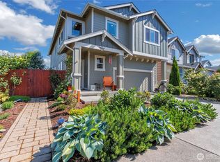 1504 29th St NW, Puyallup, WA 98371