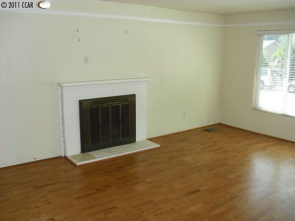 2nd image of 4060 Burckhalter Ave