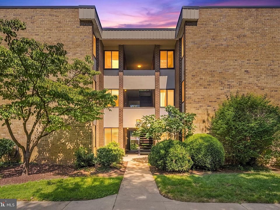 1st image of 2103 Walsh View Ter APT 102