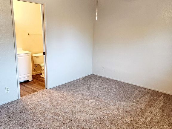 5th image of 126 N Peppertree St #11322791