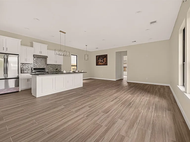 90 Burress St #B — Photo 21