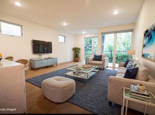 2000 N Beachwood Dr #206, Los Angeles, CA 90068