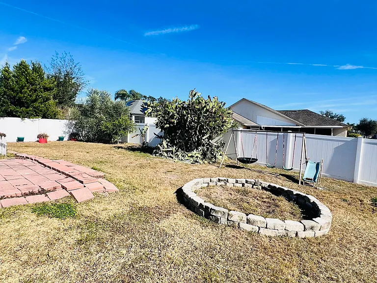 204 Loma Del Sol Dr — Photo 16