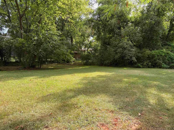 605 N Washington Ave, Marshall, TX 75670