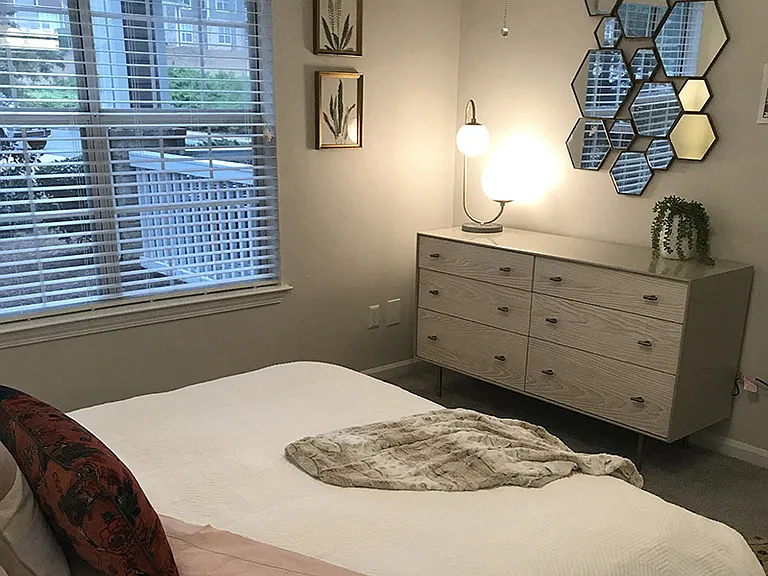 Collingwood Apartments — Photo 11