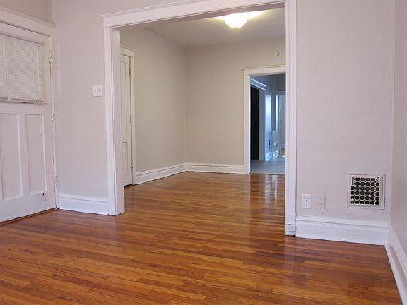 2nd image of 4158 McRee Ave APT 2E