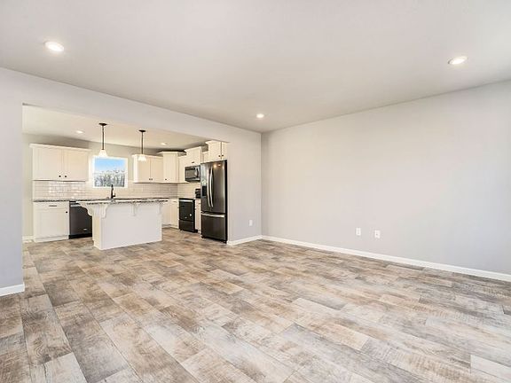 5th image of 4384 Equestrian Dr