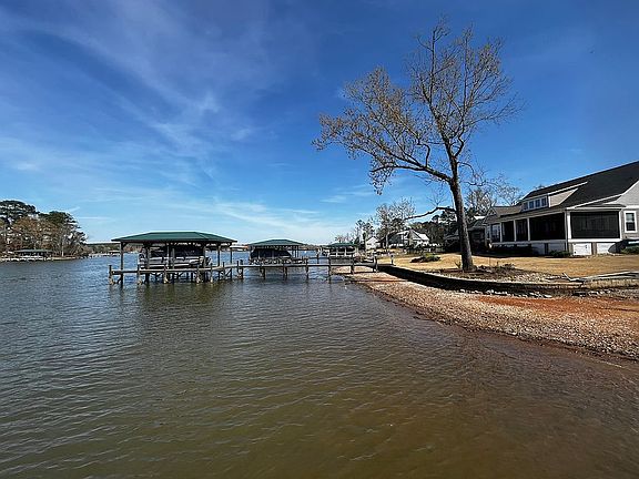 4th image of 241 Headwater Dr