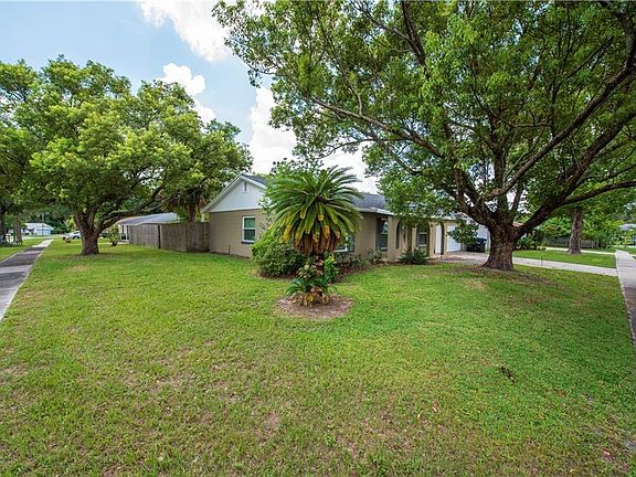 4th image of 8471 Tamarino Way