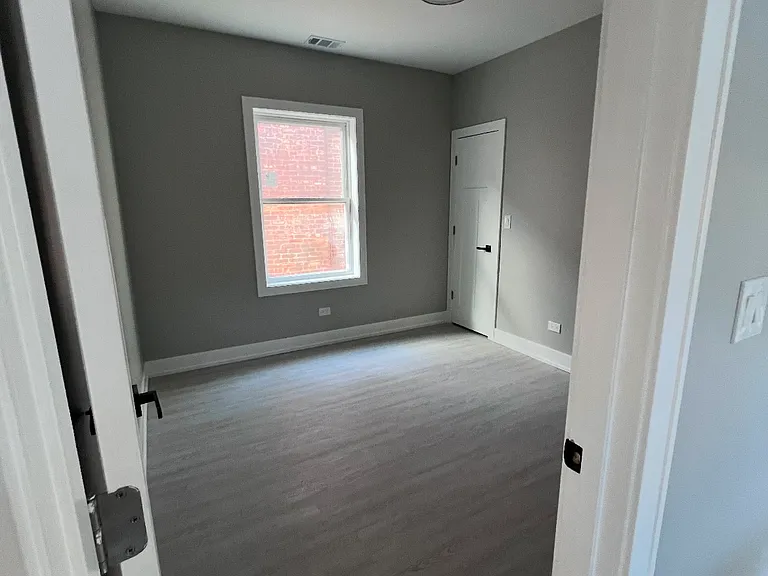 429 N Leamington Ave #2 — Photo 6