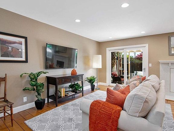 2nd image of 4916 Paseo Tranquillo