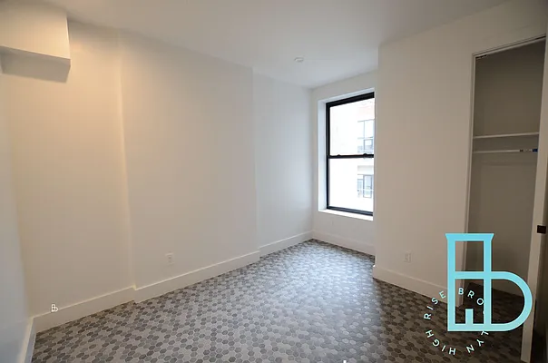 Rented by Miron Realty Group | media 25