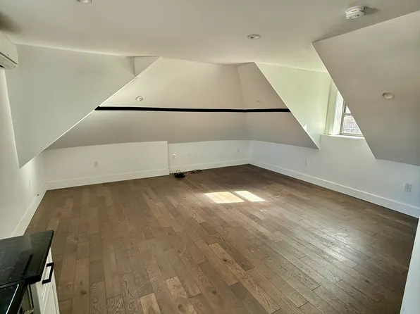 134 Beach 122nd Street image 4 of 9