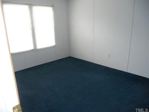 4th image of 4824 Simmons Ln